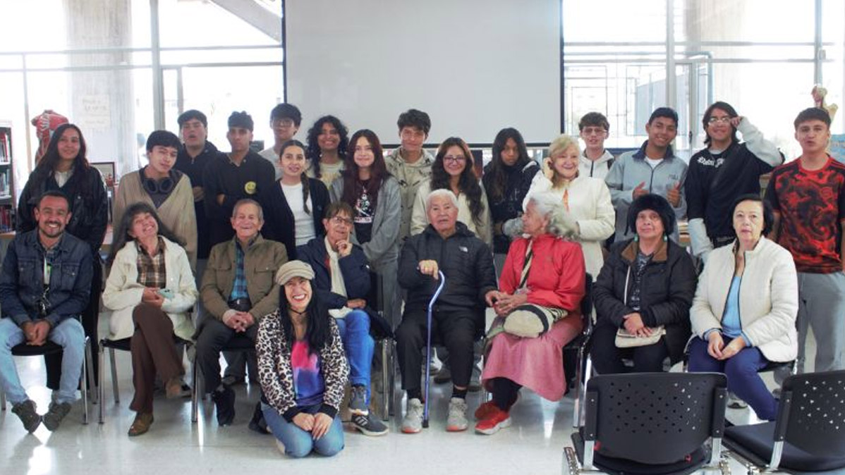 TEJIENDO HISTORIA Y MEMORIA CON LAS MAYORAS Y MAYORES DE LA CANDELARIA INVITACIÓN