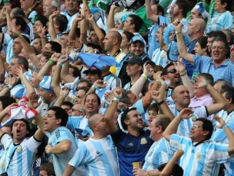 MESSI Y ALEXA PUTELLAS CONQUISTAN LOS BEST 2022-2023